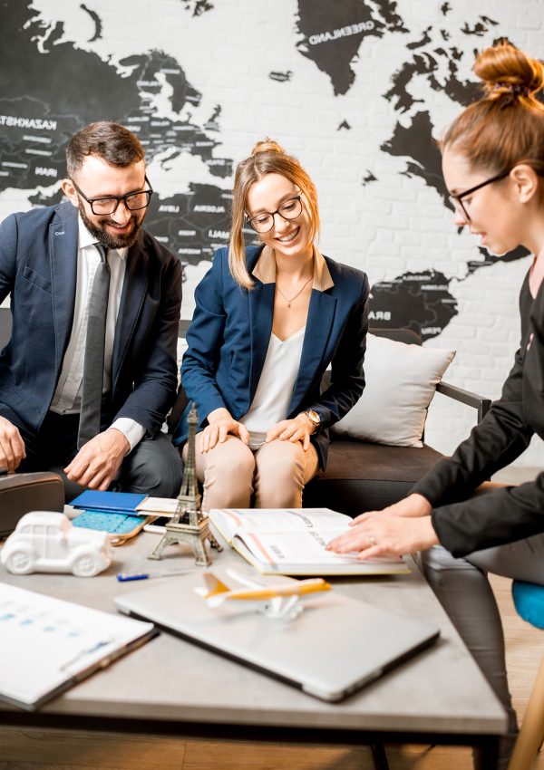 Holiday-Land_KHR-Friseur_Tourismuskauffrau-Stellenanzeigen-Bielefeld_Berufseinstieg-Reiseverkehrskauffrau-Bielefeld_Quereinstieg-Tourismuskauffrau-Bielefeld